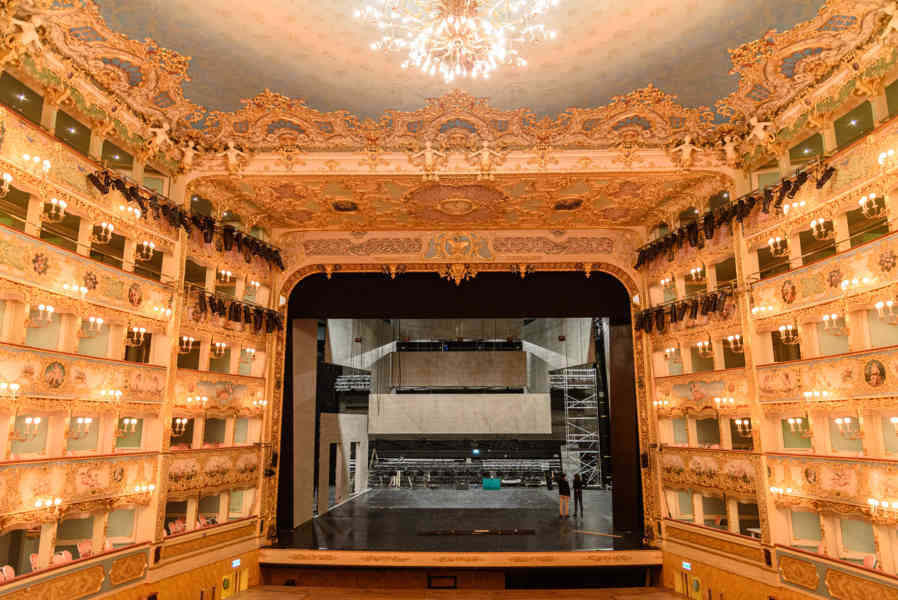 Italia - Venecia 134 - teatro La Fenice.jpg